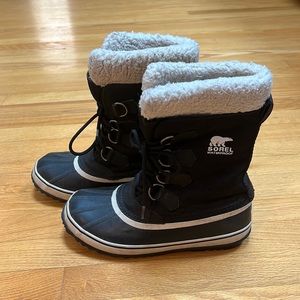 Sorel insulated water poof winter boots